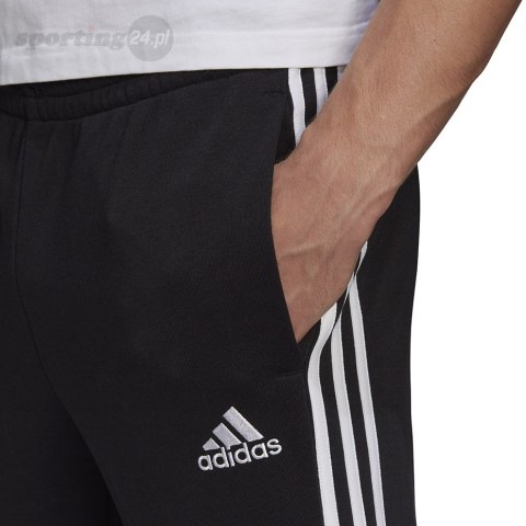 Spodnie męskie adidas Essentials Tapered Cuff 3 Stripes czarne GK8831 Adidas Spodnie męskie adidas Essentials Tapered Cuff 3 Stripes czarne GK8831 Adidas