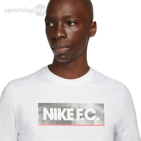Koszulka męska Nike NK Fc Tee Seasonal Block biała DH7444 100 Nike Football Koszulka męska Nike NK Fc Tee Seasonal Block biała DH7444 100 Nike Football