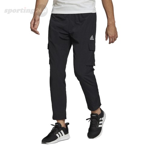 Spodnie męskie adidas Essentials Small Logo Woven Cargo 7/8 Pants HE1859 Adidas Spodnie męskie adidas Essentials Small Logo Woven Cargo 7/8 Pants HE1859 Adidas