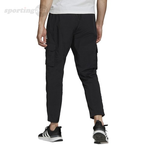 Spodnie męskie adidas Essentials Small Logo Woven Cargo 7/8 Pants HE1859 Adidas Spodnie męskie adidas Essentials Small Logo Woven Cargo 7/8 Pants HE1859 Adidas