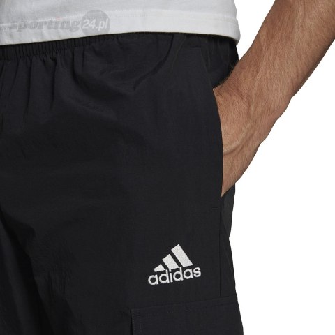Spodnie męskie adidas Essentials Small Logo Woven Cargo 7/8 Pants HE1859 Adidas Spodnie męskie adidas Essentials Small Logo Woven Cargo 7/8 Pants HE1859 Adidas