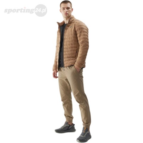Kurtka męska puchowa 4F M239 jasny brąz 4FAW23TDJAM239 82S 4F Kurtka męska puchowa 4F M239 jasny brąz 4FAW23TDJAM239 82S 4F