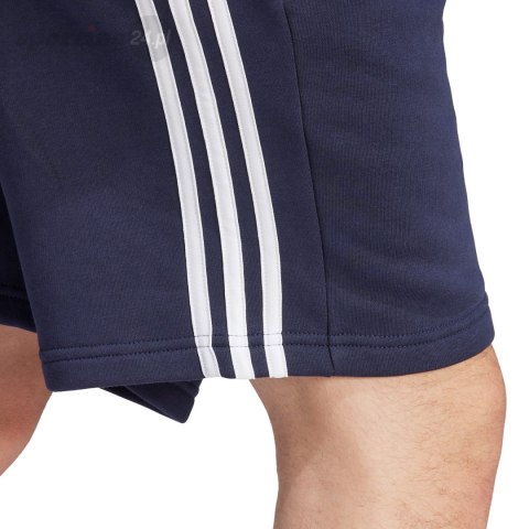 Spodenki męskie adidas Essentials Fleece 3-Stripes Shorts granatowe IJ6484 Adidas Spodenki męskie adidas Essentials Fleece 3-Stripes Shorts granatowe IJ6484 Adidas