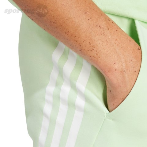 Spodenki męskie adidas Future Icons 3-Stripes zielone IR9200 Adidas Spodenki męskie adidas Future Icons 3-Stripes zielone IR9200 Adidas