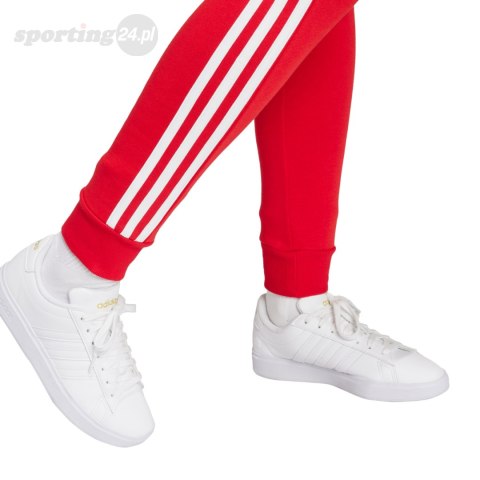 Spodnie damskie adidas Essentials 3-Stripes Fleece czerwone IY1719 Adidas Spodnie damskie adidas Essentials 3-Stripes Fleece czerwone IY1719 Adidas