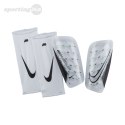 Ochraniacze piłkarskie Nike Mercurial Lite białe DN3611 100 Nike Ochraniacze piłkarskie Nike Mercurial Lite białe DN3611 100 Nike
