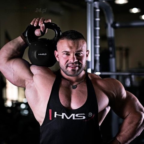 KNV08 BLACK KETTLEBELL ŻELIWNY POKRYTY WINYLEM HMS KNV08 BLACK KETTLEBELL ŻELIWNY POKRYTY WINYLEM HMS