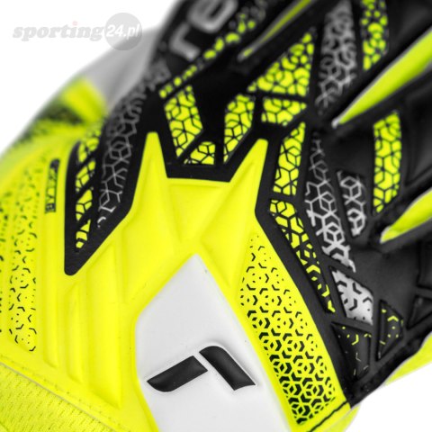 Rękawice bramkarskie Reusch Attrakt Grip Junior żółto-czarne 5572815 2014 Reusch Rękawice bramkarskie Reusch Attrakt Grip Junior żółto-czarne 5572815 2014 Reusch