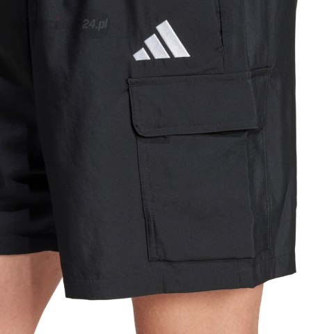 Spodenki męskie adidas Essentials Small Logo Cargo Chelsea czarne JF3530 Adidas Spodenki męskie adidas Essentials Small Logo Cargo Chelsea czarne JF3530 Adidas