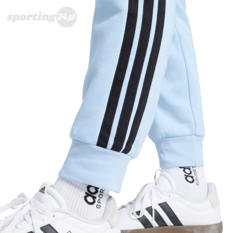 Spodnie męskie adidas Essentials 3-Stripes Fleece błękitne JE6315 Adidas Spodnie męskie adidas Essentials 3-Stripes Fleece błękitne JE6315 Adidas