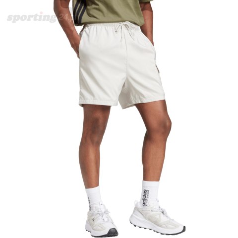 Spodenki męskie adidas Essentials Small Logo Cargo Chelsea białe JD1828 Adidas Spodenki męskie adidas Essentials Small Logo Cargo Chelsea białe JD1828 Adidas