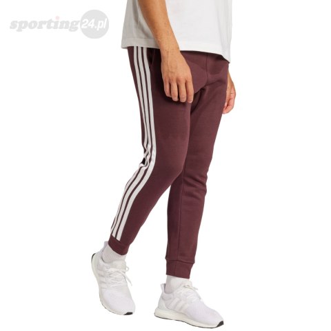 Spodnie męskie adidas Essentials 3-Stripes Fleece bordowe JD1853 Adidas Spodnie męskie adidas Essentials 3-Stripes Fleece bordowe JD1853 Adidas